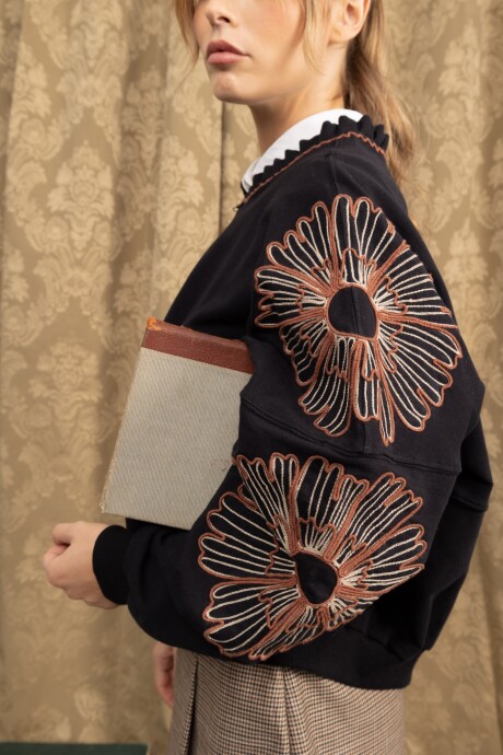 Campera Floral Negro