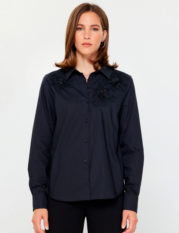 Camisa Bordada & Frunces NEGRO