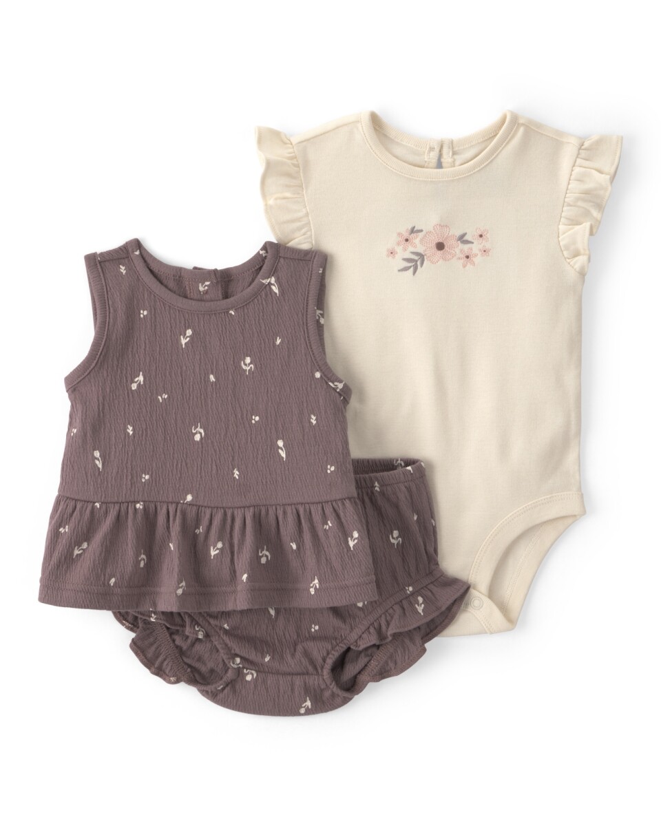 Set tres piezas de algodón, short y musculosa texturados más body, diseño floral 