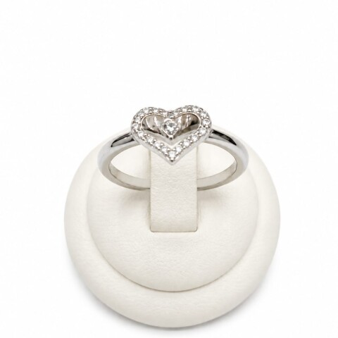 Anillo con corazón al centro Anillo con corazón al centro