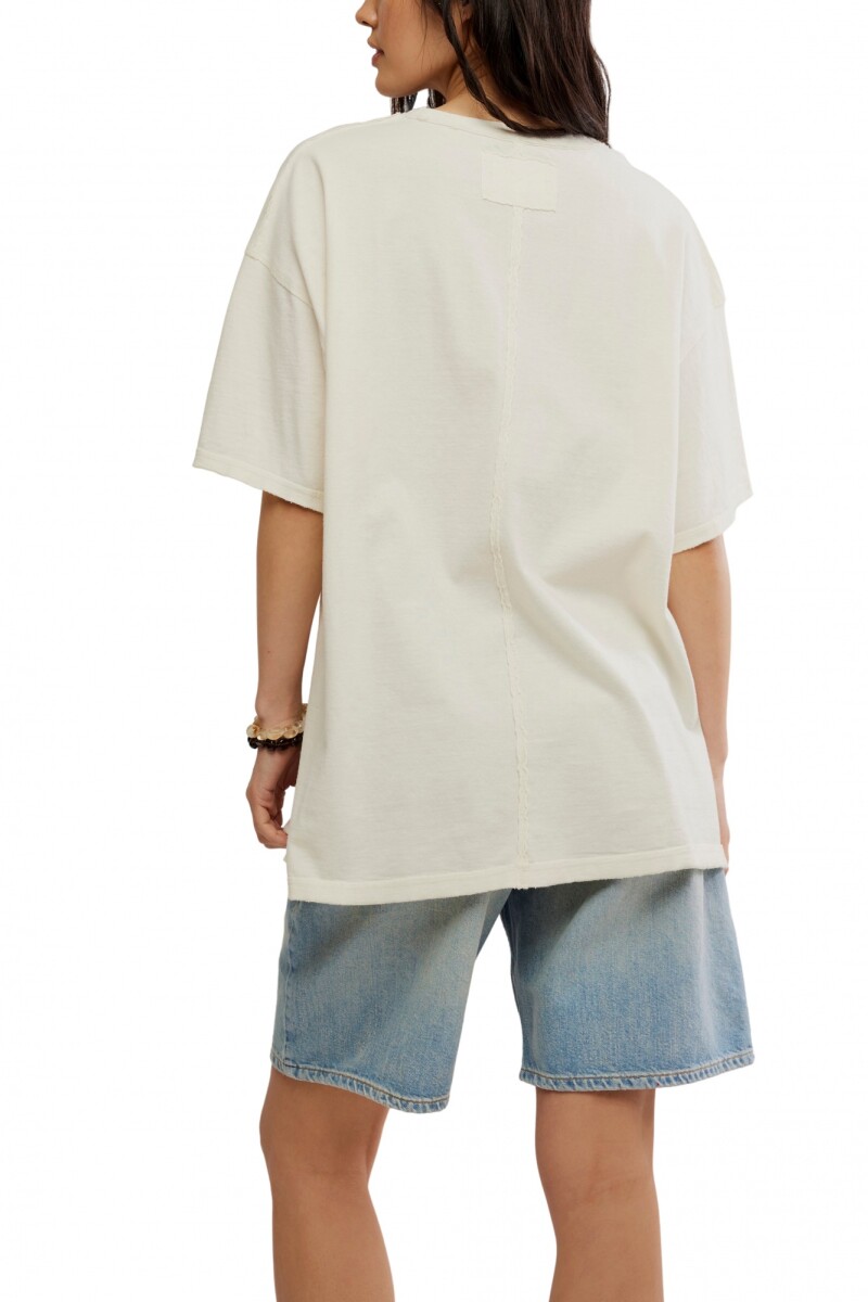 REMERA SHELL Marfil