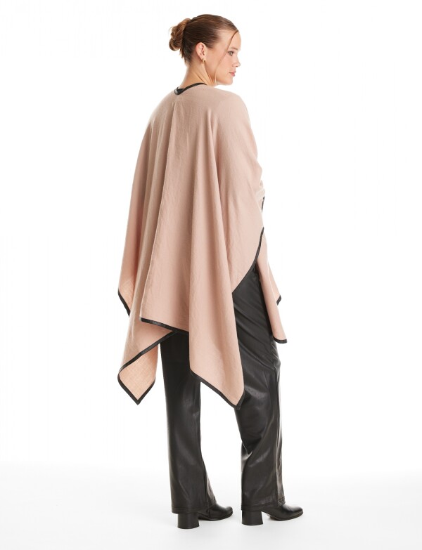 Ruana Botones Ribete ROSA OSCURO