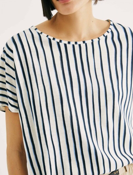 BLUSA ESTAMPADA DE MANGA CORTA  BLANCO