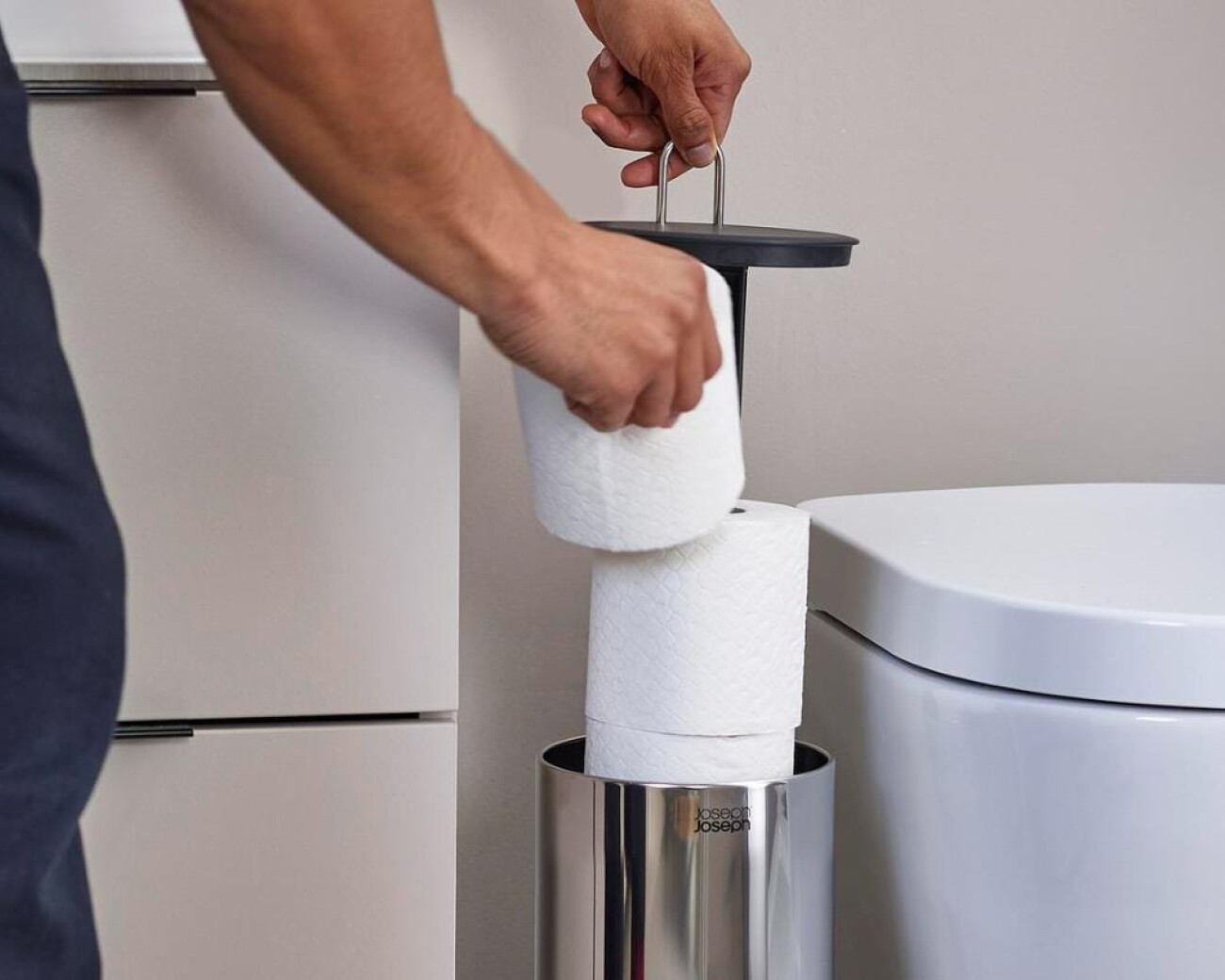 Portarrollos EasyStore™ – Acero Inoxidable para 3 Rollos Joseph Joseph Portarrollos EasyStore™ – Acero Inoxidable para 3 Rollos Joseph Joseph