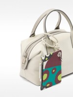 Bolso Tote Textura Suave Con Colgante crudo