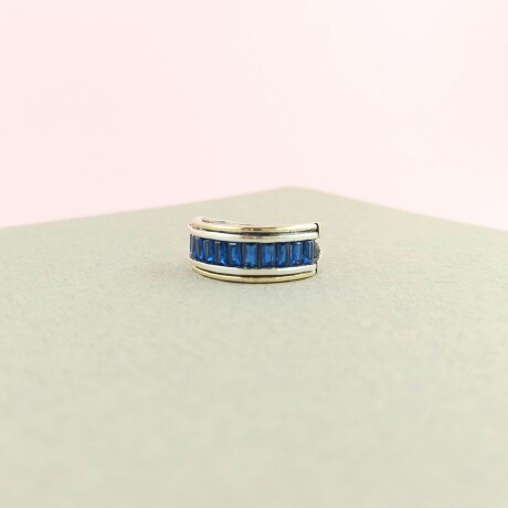 Anillo de plata 925 con double en oro 18 ktes y circonias. Anillo de plata 925 con double en oro 18 ktes y circonias.