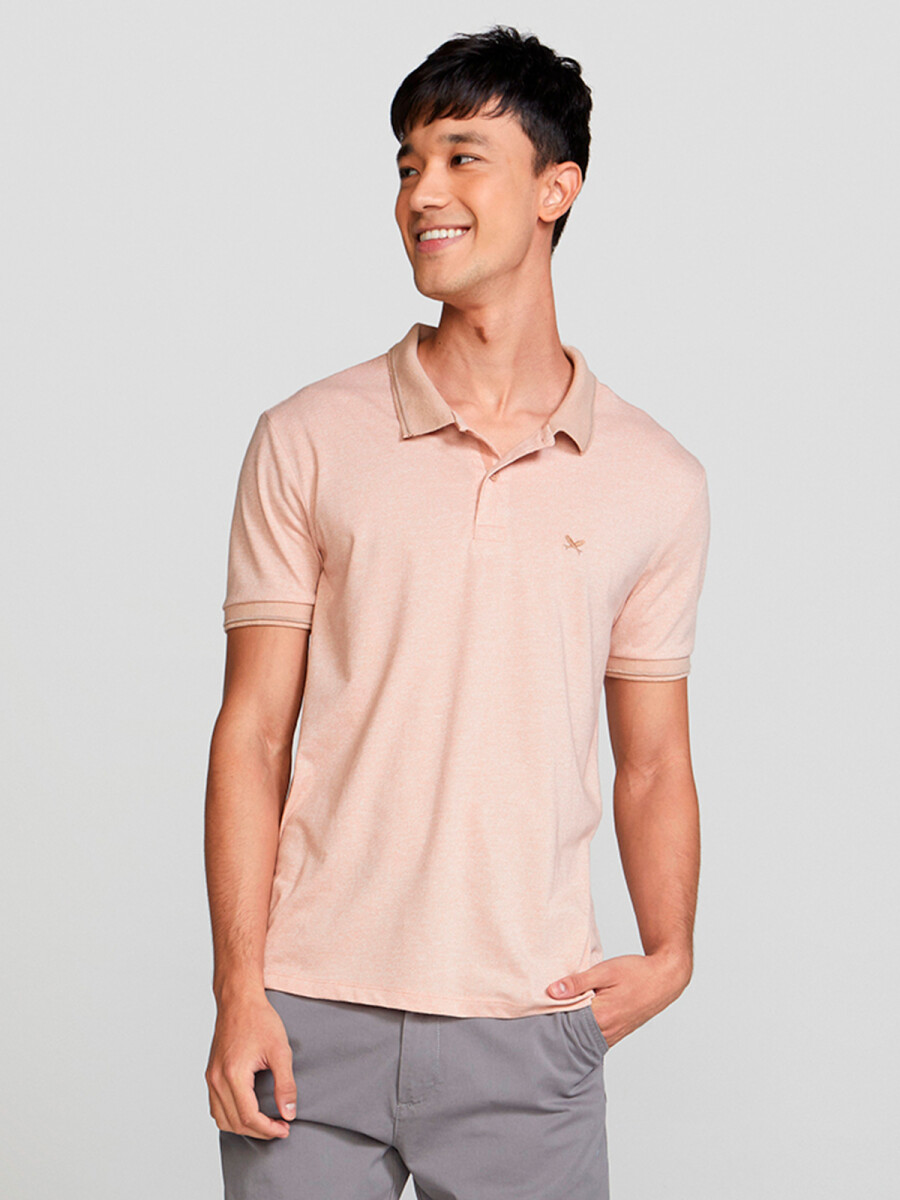 CAMISETA CON CUELLO TEXTURIZADA - ROSA 