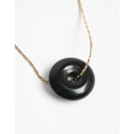 Cadena Con Dije Dona Negra Dorado