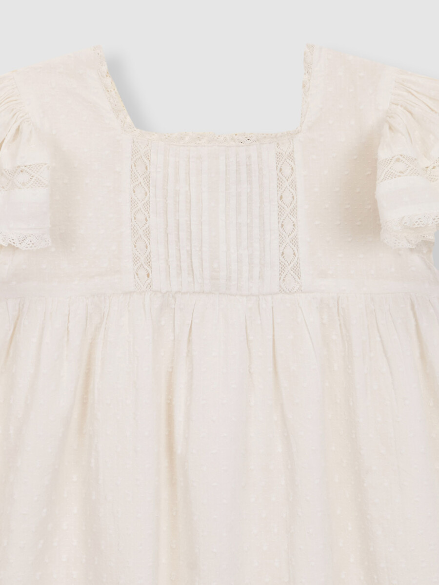 Vestido Con Jaretas Y Tiras Bordadas Blanco