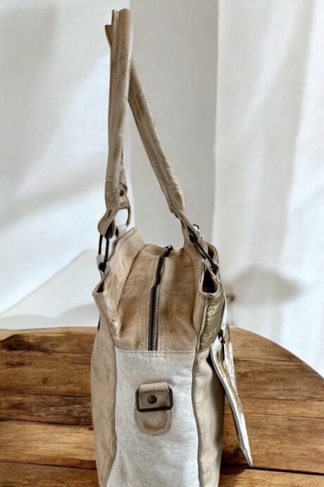 Cartera De Cuero Modelo VITALIA Con Arte Pintado A Mano Cartera De Cuero Modelo VITALIA Con Arte Pintado A Mano