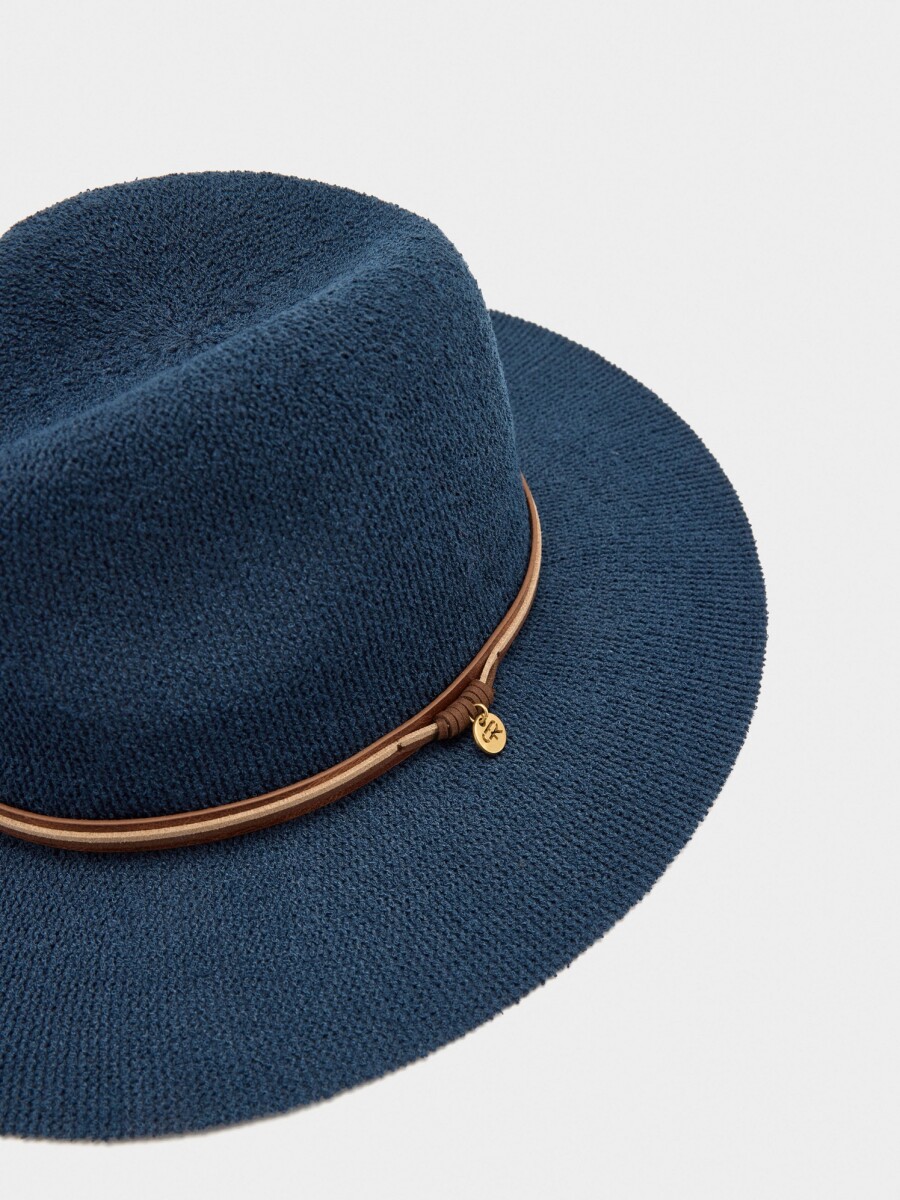 Sombrero De Punto Con Cintos Efecto Piel azul-marino