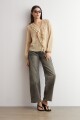 Blusa con volados beige