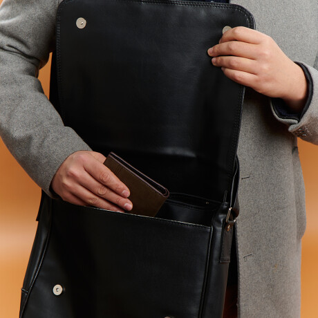 Morral grande con solapa Morral grande con solapa