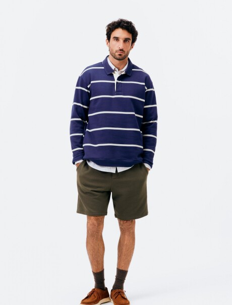 BERMUDAS RECTAS DE FELPA VERDE
