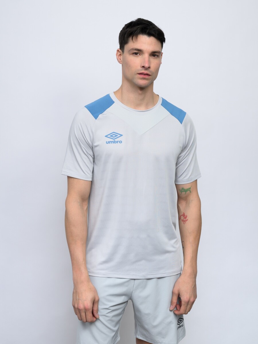 REMERA BOOST Umbro Hombre - 05p 