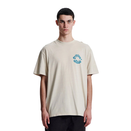 Remera Critical Slide Supply - Beige Remera Critical Slide Supply - Beige