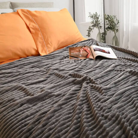 Set Invierno Manta Frazada Polar 1 Pza + Calienta Cama CuorI Gris