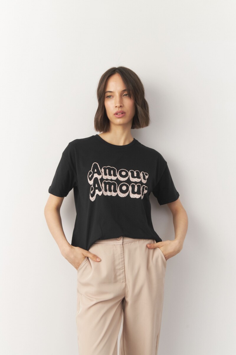 REMERA ALAI Negro