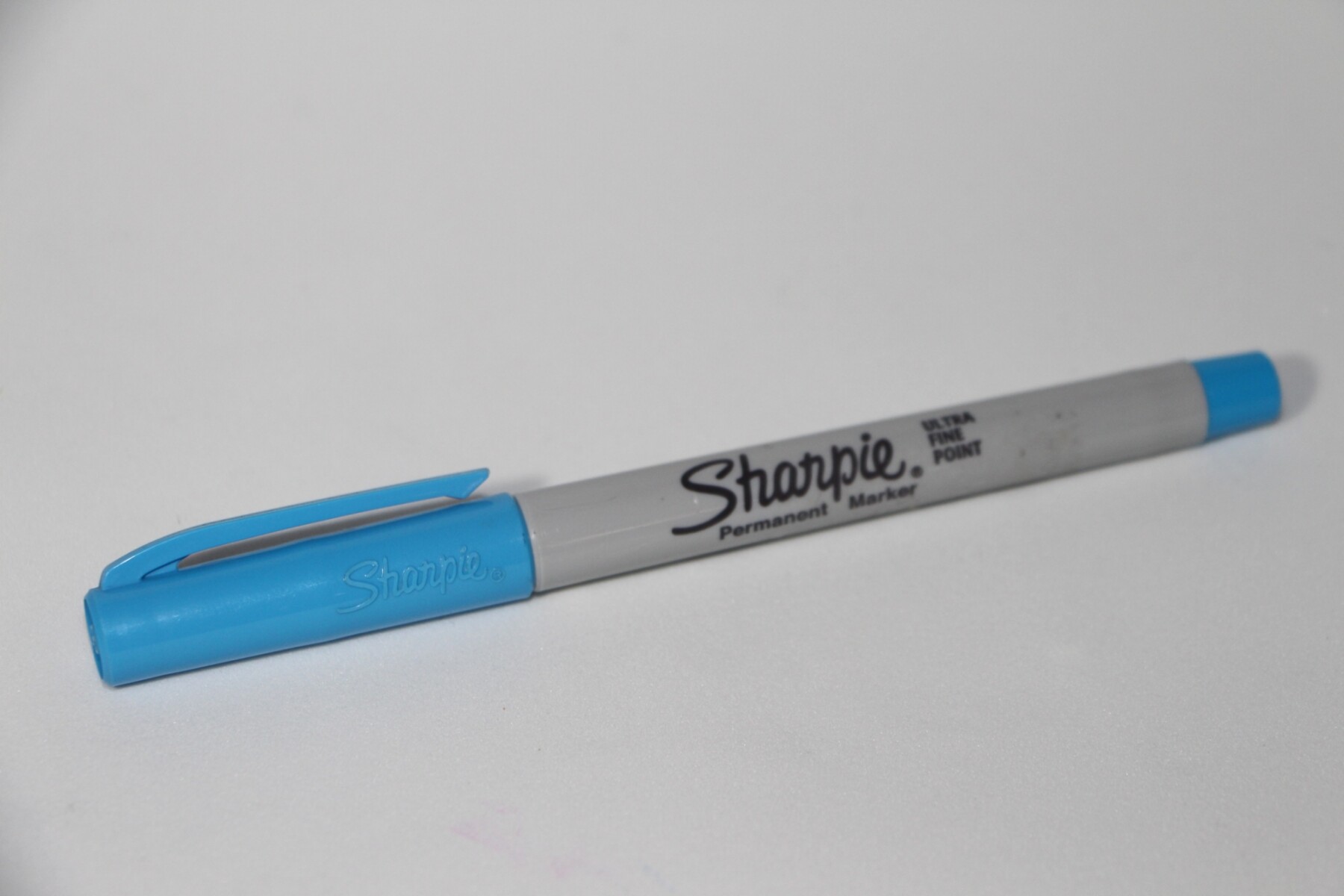 MARCADOR SHARPIE - ULTRA FINO CELESTE 