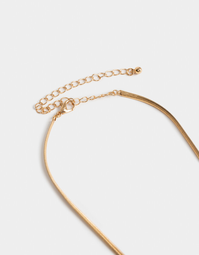 Cadena Corta con Dije Bañada en Oro Cadena Corta Con Dije Bañada En Oro - Dorado