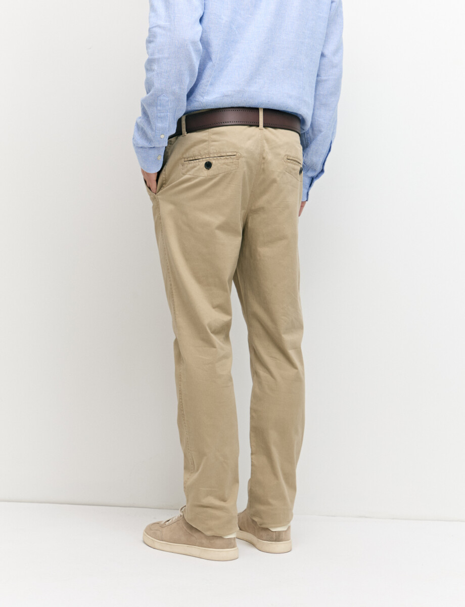 080652 PANTALON HARRY Tostado