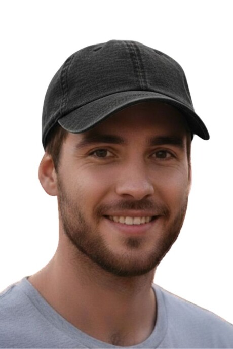 Gorro teñido broche metálico Negro