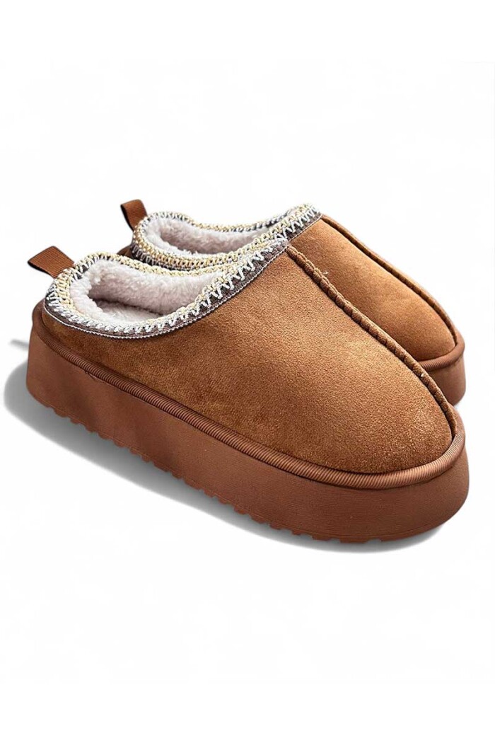 PANTUFLA PLATAFORMA TIPO ZUECO Camel