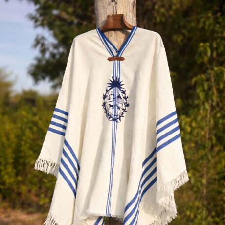 Poncho Patrio Fino Poncho Patrio Fino