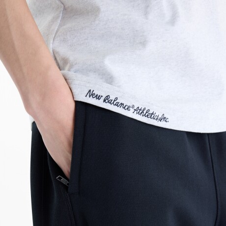 Remera New Balance de Hombre - Varsity - MT62M4ZXAHH GREY