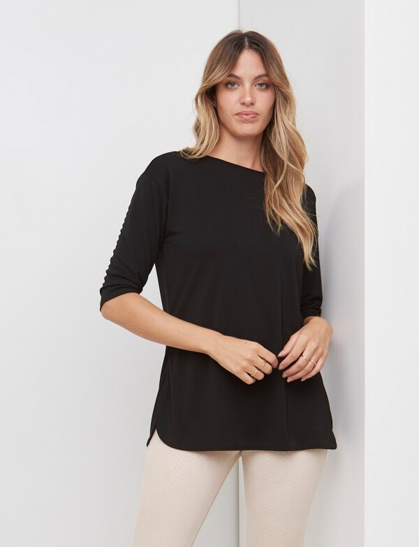 Remera Manga 3/4 NEGRO