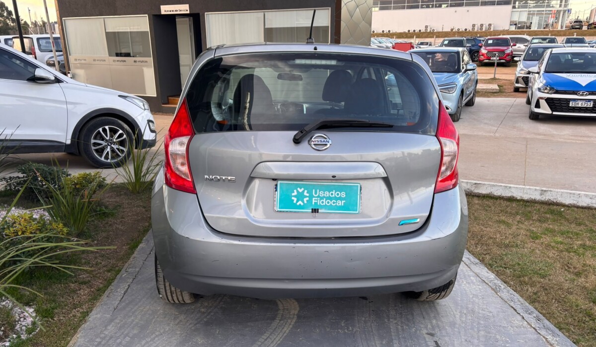 Nissan Note Advance CVT - 2014 Nissan Note Advance CVT - 2014