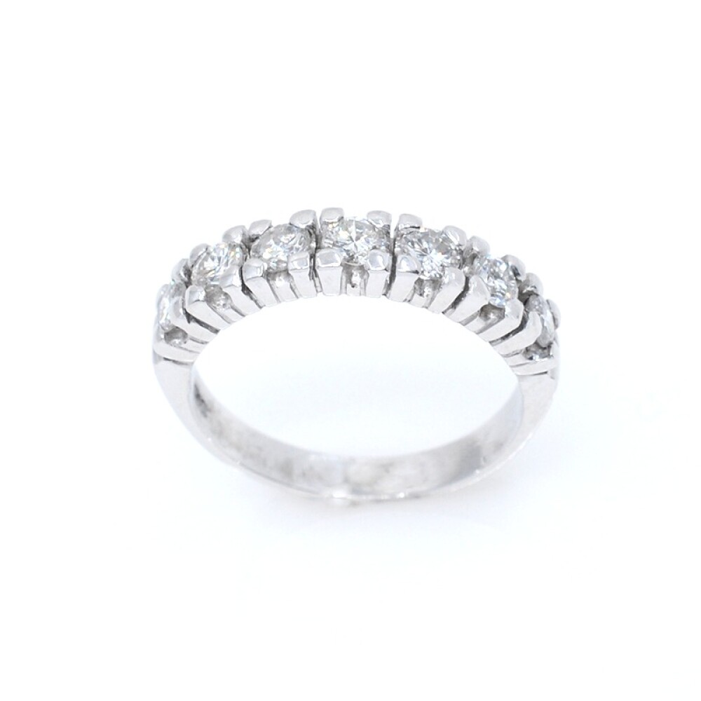 Anillo en oro 18k blanco con 7 brillantes Anillo en oro 18k blanco con 7 brillantes