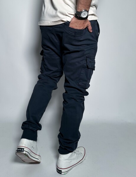 Pantalón cargo con puño León Azul