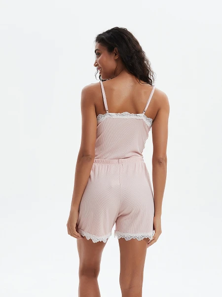 SHORT CON ENCAJE ROSA VIEJO