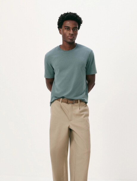 CAMISETA BÁSICA UNISSEX REGULAR WORLD VERDE