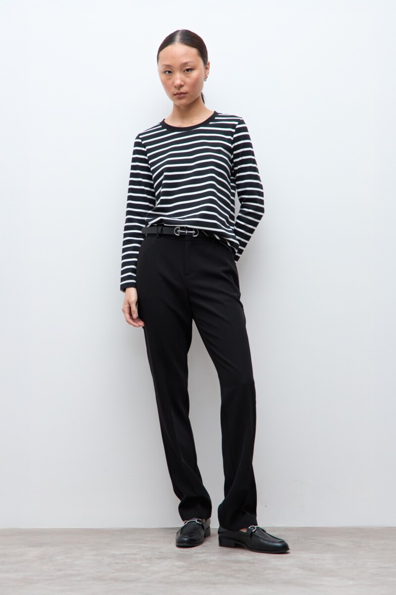 Remera rayada - negro 