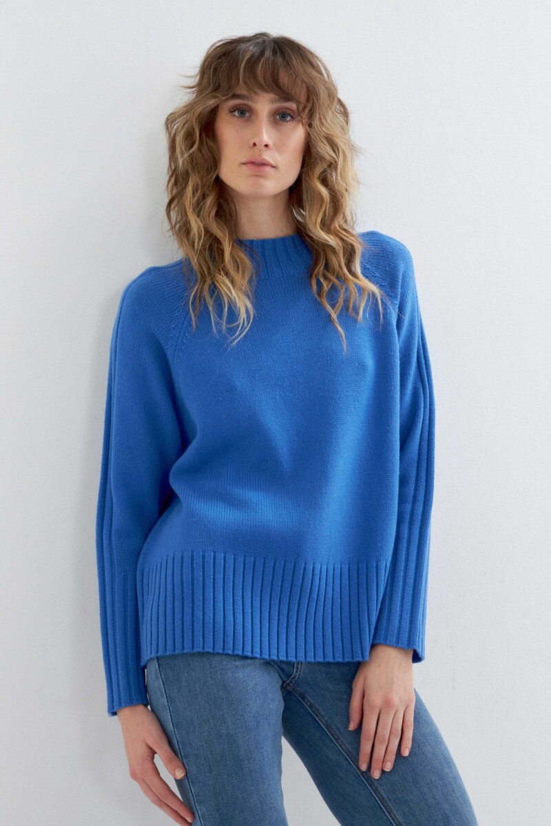 Sweater con tajo - azul francia 