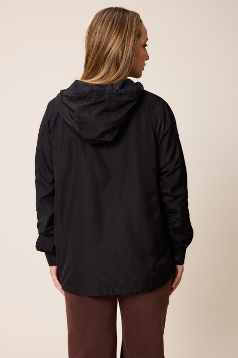 CAMPERA ZIRANA POLANCO Negro