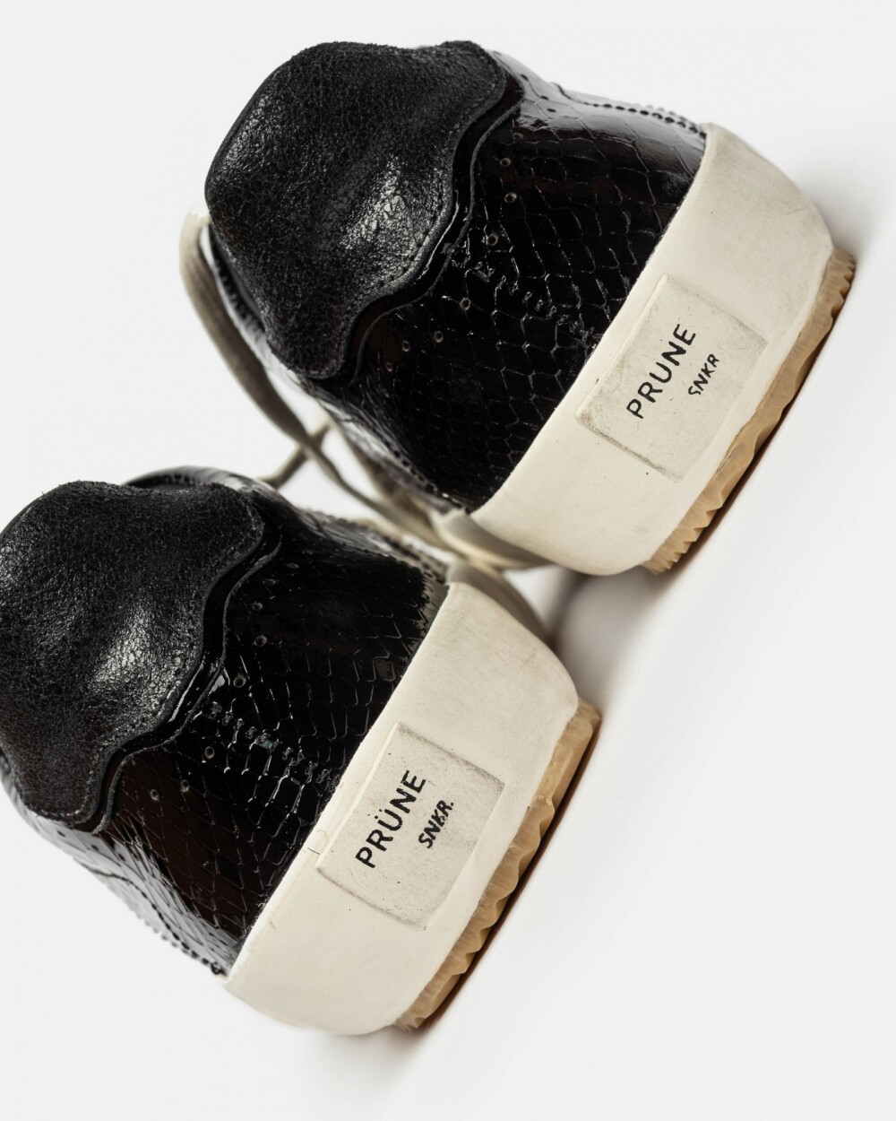 Sneaker Faith En Cuero Snake Print Negro
