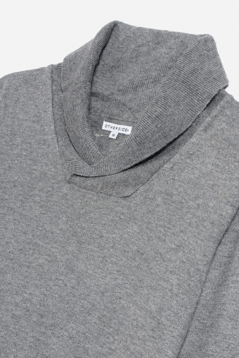 Sweater con cuello solapado GRIS