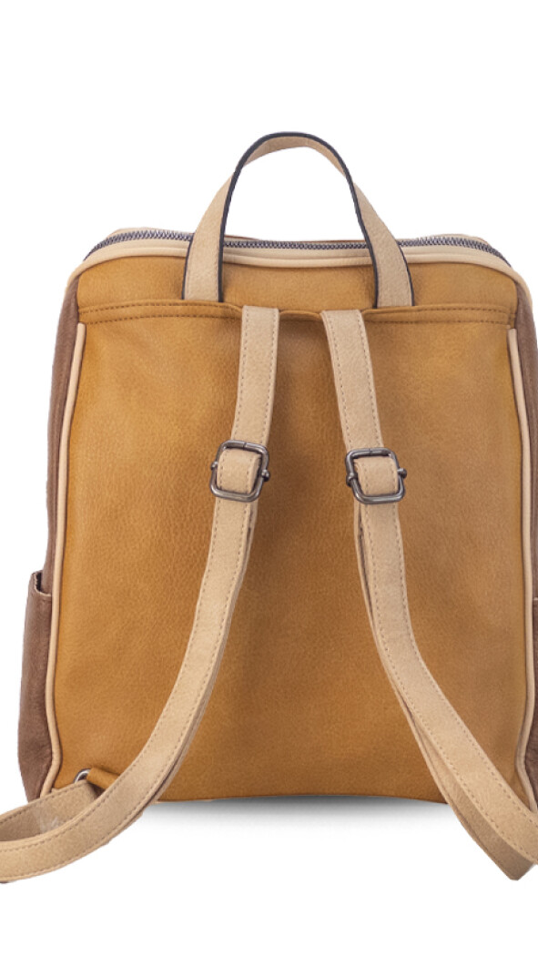 MOCHILA QUEEN NUEZ ARENA Y TABACO