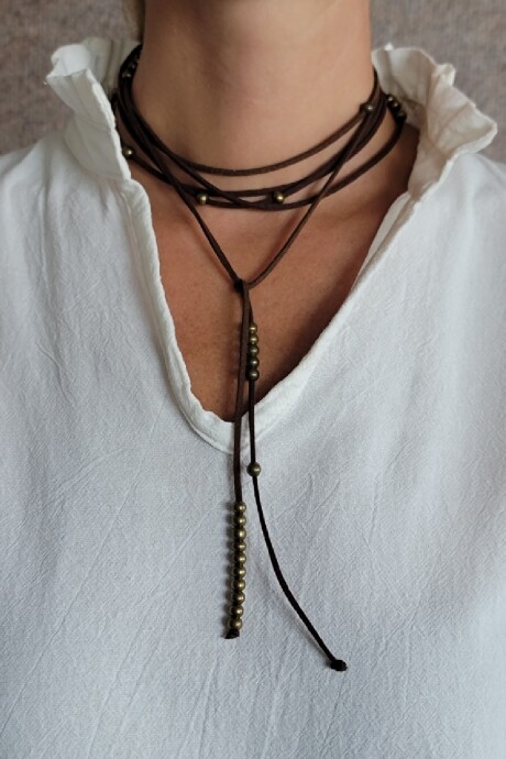 Collar Corbatín Chocolate - Oro