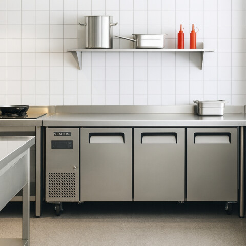 Heladera Bajo Mesada 480 Litros 3 Puertas Heladera Bajo Mesada 480 Litros 3 Puertas