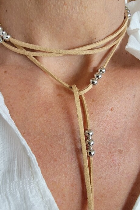 Collar Corbatín Biege - Plata