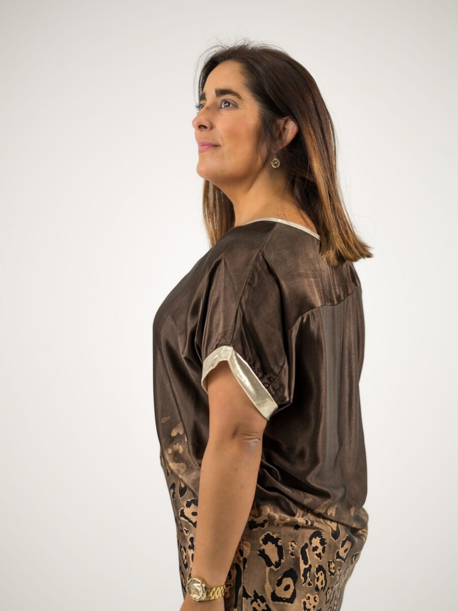 Blusa de satén con dorado Marrón