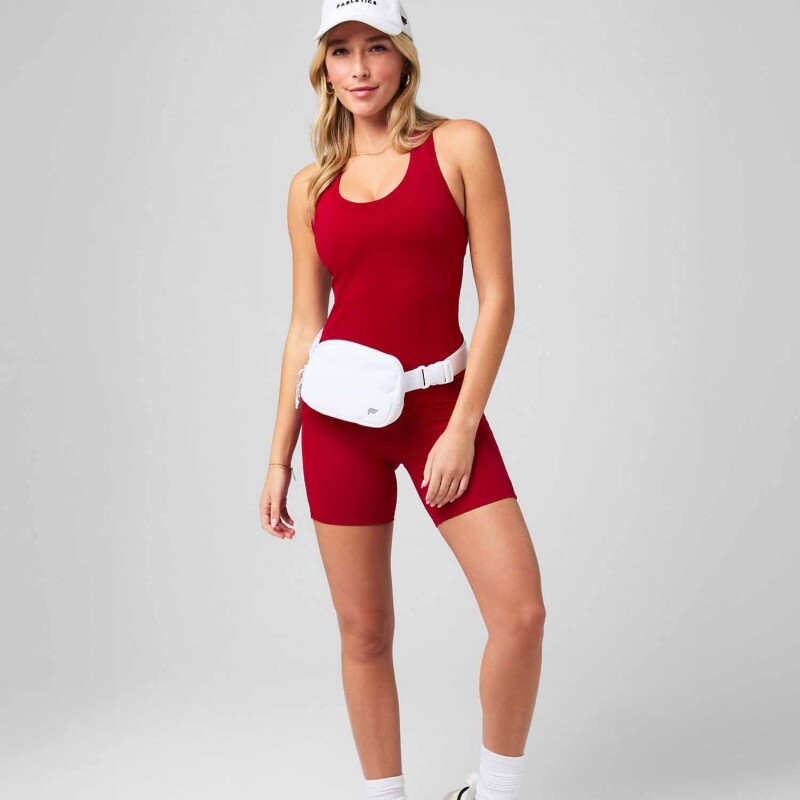 Polo Feather Tech+ Racerback Bividi Mujer Holly Berry