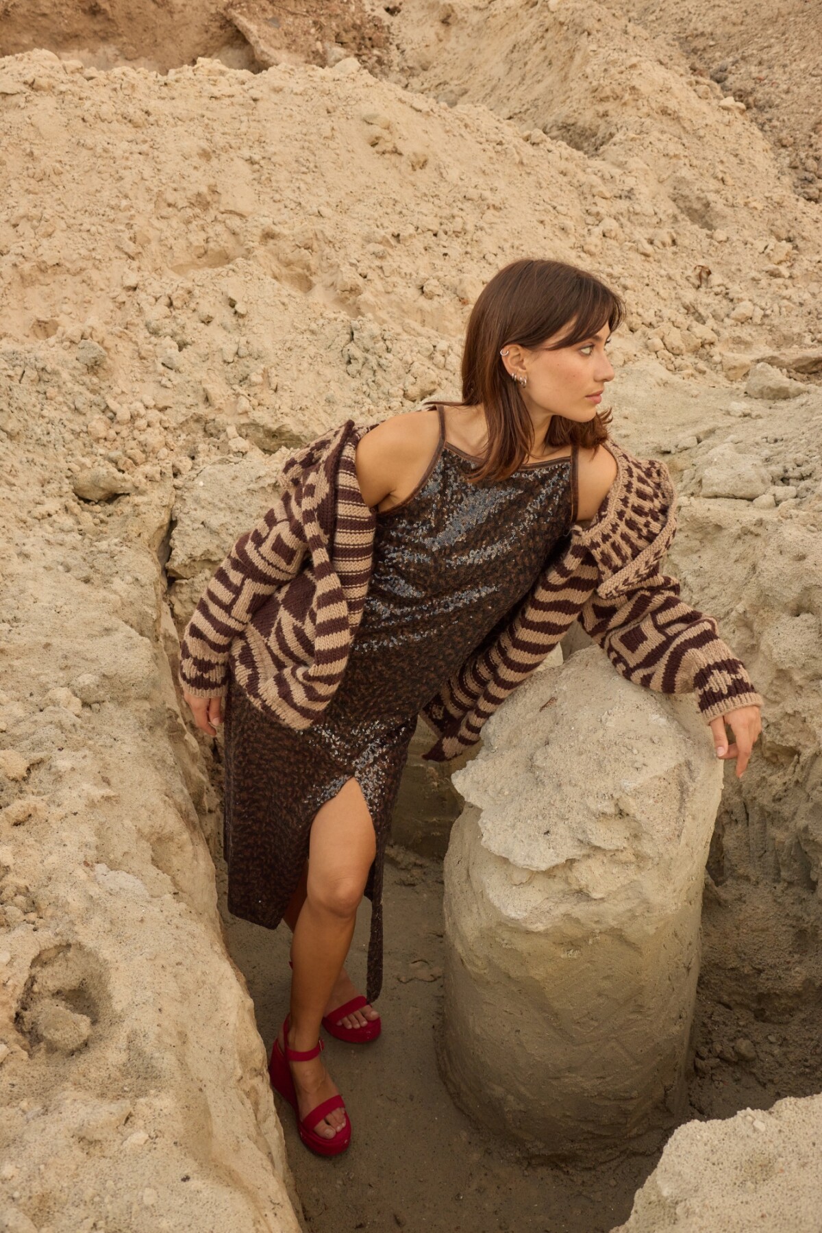 Eclectic Sweater Chocolate / Beige