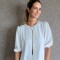 Remera Rose Blanco pespunte beige