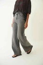 Jean over Baggy Gris