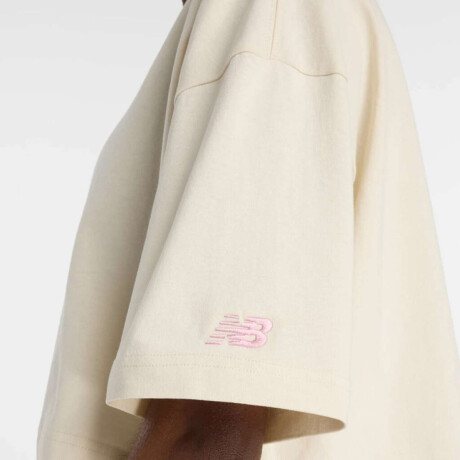 Remera New Balance Athletics Gradient Shoes Beige